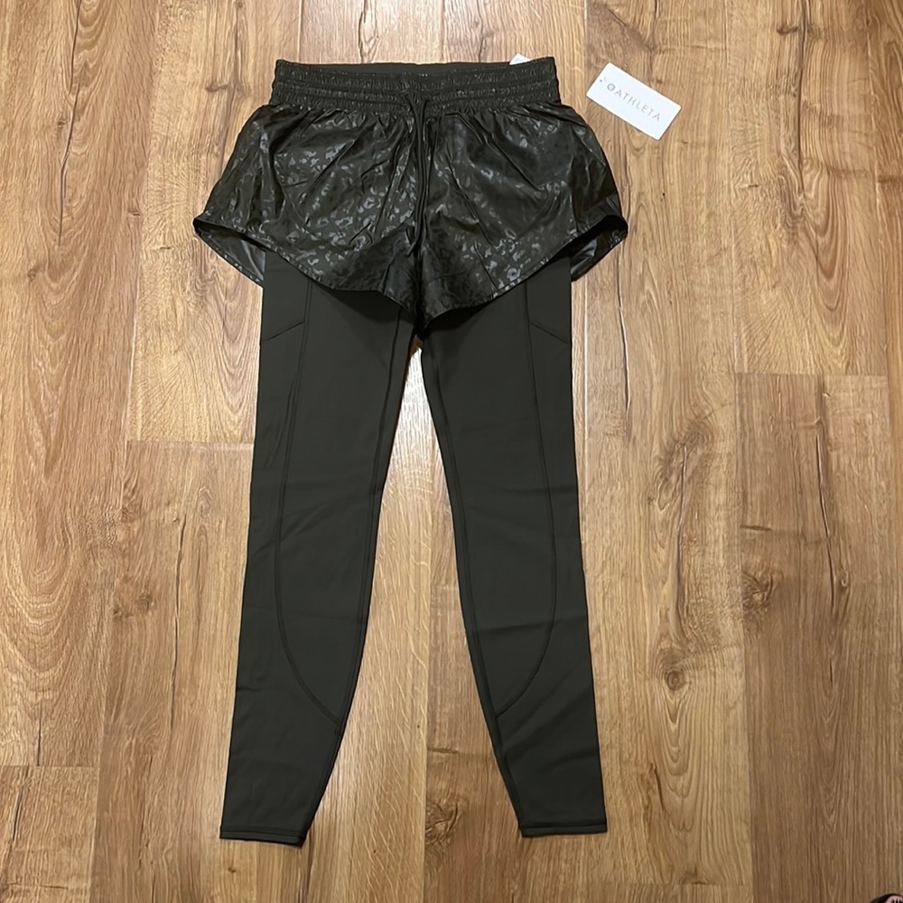 NWT Athleta Rainier 2-in-1 Tight in Olive Size Small Tall